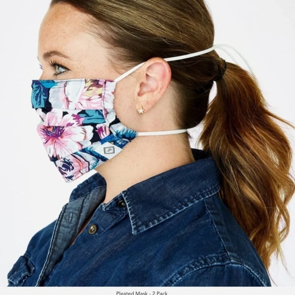 VERA BRADLEY ADULT FACE MASK 2Pack